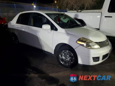 Czwarte zdjęcie samochodu z boku: 2007 NISSAN VERSA 1.8 S VIN:3N1BC11E57L441817 - miniatura