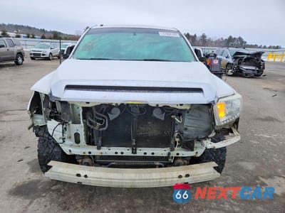Piąte zdjęcie samochodu w środku: 2014 TOYOTA TUNDRA CREWMAX SR5 VIN:5TFDY5F1XEX407104 - miniatura