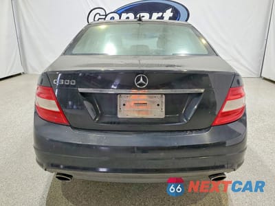 Zdjęcie 6 z 12 samochodu: 2010 MERCEDES-BENZ C 300 VIN:WDDGF5EB0AF423234 - miniatura