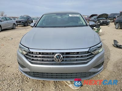 Piąte zdjęcie samochodu w środku: 2019 VOLKSWAGEN JETTA S VIN:3VWC57BU0KM260810 - miniatura