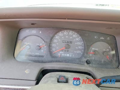 Zdjęcie 9 z 12 samochodu: 2003 MERCURY GRAND MARQUIS LS VIN:2MEFM75W53X710049 - miniatura