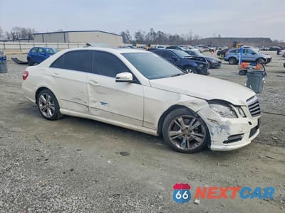 Czwarte zdjęcie samochodu z boku: 2013 MERCEDES-BENZ E 350 VIN:WDDHF5KB7DA725856 - miniatura