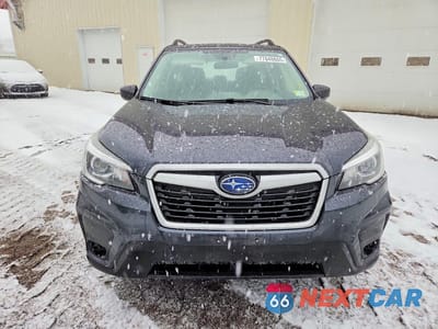 Piąte zdjęcie samochodu w środku: 2019 SUBARU FORESTER VIN:JF2SKACC1KH530465 - miniatura