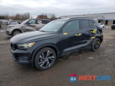 2021 VOLVO XC40 T5 R-DESIGN YV4162UM6M2499017 - główne zdjęcie licytacji z USA - miniatura