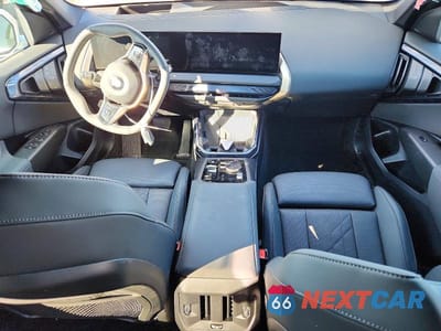 Zdjęcie 8 z 11 samochodu: 2025 BMW X3 30 XDRIVE VIN:5UX53GP0XS9043592 - miniatura