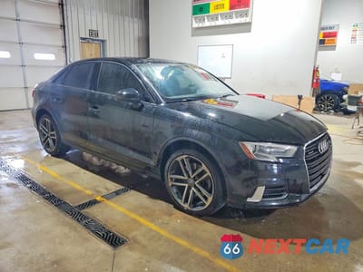 Czwarte zdjęcie samochodu z boku: 2018 AUDI A3 PREMIUM VIN:WAUB8GFF6J1085635 - miniatura