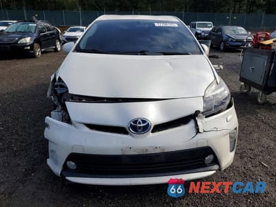 Piąte zdjęcie samochodu w środku: 2015 TOYOTA PRIUS FIVE VIN:JTDKN3DU9F0406621 - miniatura