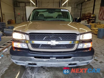 Piąte zdjęcie samochodu w środku: 2004 CHEVROLET SILVERADO K1500 VIN:2GCEK19V541261378 - miniatura