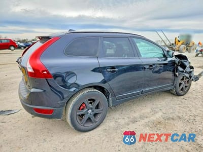 Trzecie zdjęcie samochodu z tyłu: 2012 VOLVO XC60 T6 VIN:YV4902DZ4C2284220 - miniatura