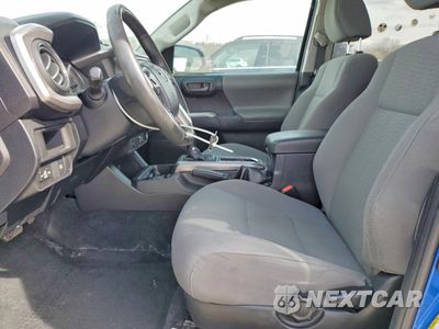 Zdjęcie 7 z 12 samochodu: 2018 TOYOTA TACOMA SR5 V6 VIN:3TMCZ5AN2JM126272 - miniatura