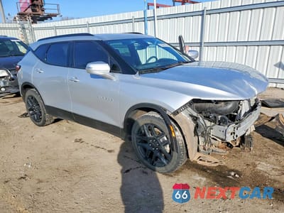 Czwarte zdjęcie samochodu z boku: 2021 CHEVROLET BLAZER 2LT VIN:3GNKBCRS1MS533439 - miniatura