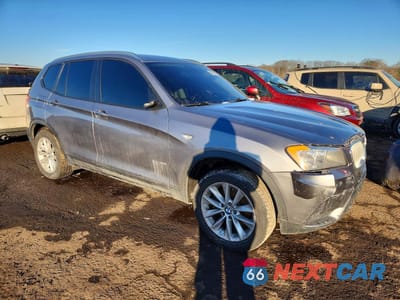 Czwarte zdjęcie samochodu z boku: 2014 BMW X3 XDRIVE28I VIN:5UXWX9C50E0D26357 - miniatura