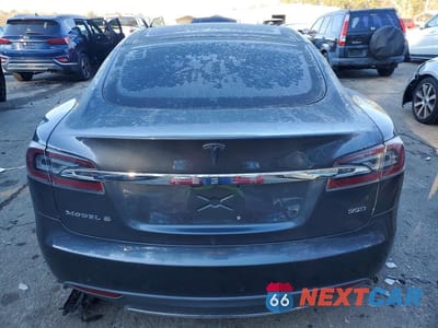 Zdjęcie 6 z 13 samochodu: 2016 TESLA MODEL S VIN:5YJSA1E28GF133929 - miniatura