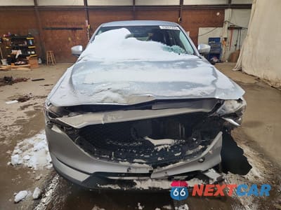 Piąte zdjęcie samochodu w środku: 2018 MAZDA CX-5 SPORT VIN:JM3KFBBM3J0462080 - miniatura