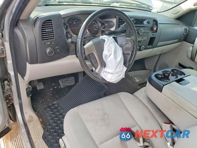 Zdjęcie 8 z 12 samochodu: 2011 CHEVROLET SILVERADO C1500 LT VIN:1GCRCSE05BZ223250 - miniatura