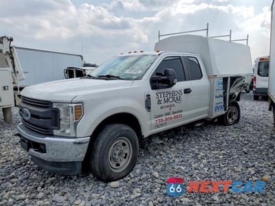2018 FORD F350 SUPER DUTY UTILITY / SERVICE TRUCK 1FD8X3F63JEC95302 - główne zdjęcie licytacji z USA - miniatura