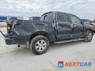 Trzecie zdjęcie samochodu z tyłu: 2017 NISSAN TITAN SV VIN:1N6AA1E50HN572886 - miniatura