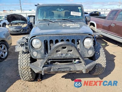 Piąte zdjęcie samochodu w środku: 2017 JEEP WRANGLER UNLIMITED SPORT VIN:1C4BJWDG3HL746680 - miniatura
