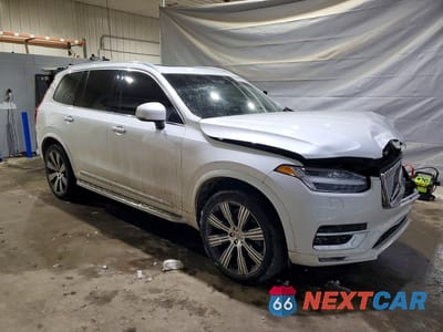 Czwarte zdjęcie samochodu z boku: 2021 VOLVO XC90 T6 INSCRIPTION VIN:YV4A221L3M1693260 - miniatura