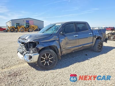 2017 TOYOTA TUNDRA SR5 5TFEW5F18HX214156 - główne zdjęcie licytacji z USA - miniatura