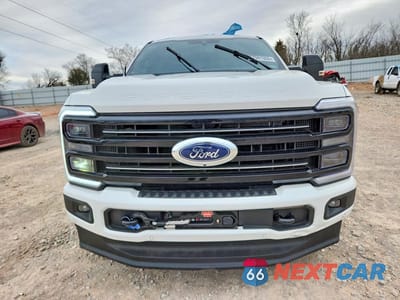 Piąte zdjęcie samochodu w środku: 2025 FORD F350 SUPER DUTY VIN:1FT8W3BM3SEC16627 - miniatura