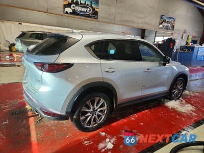 Trzecie zdjęcie samochodu z tyłu: 2019 MAZDA CX-5 GRAND TOURING VIN:JM3KFBDM8K0557944 - miniatura
