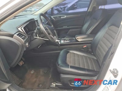 Zdjęcie 7 z 12 samochodu: 2017 FORD FUSION SE VIN:3FA6P0H71HR391992 - miniatura