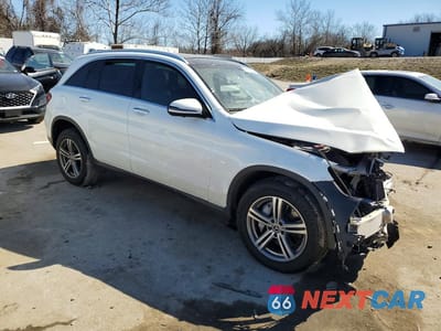 Czwarte zdjęcie samochodu z boku: 2021 MERCEDES-BENZ GLC 300 VIN:W1N0G8EB1MF909509 - miniatura