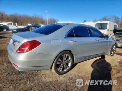 Trzecie zdjęcie samochodu z tyłu: 2015 MERCEDES-BENZ S 550 VIN:WDDUG8CB1FA143315 - miniatura