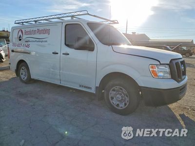 Czwarte zdjęcie samochodu z boku: 2020 NISSAN NV 1500 SV VIN:1N6BF0KM8LN803280 - miniatura