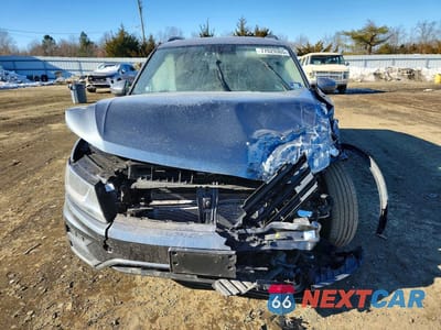 Piąte zdjęcie samochodu w środku: 2019 VOLKSWAGEN TIGUAN SE VIN:3VV2B7AX7KM148140 - miniatura
