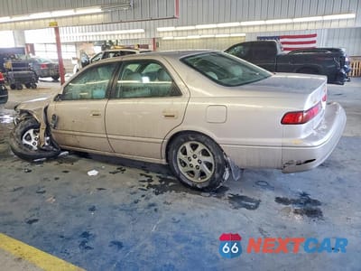 Drugie zdjęcie samochodu z przodu: 1998 TOYOTA CAMRY XLE V6 VIN:4T1BF28K1WU069169 - miniatura