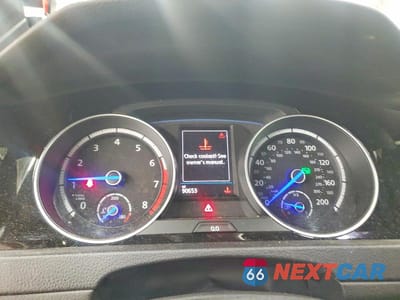 Zdjęcie 9 z 11 samochodu: 2017 VOLKSWAGEN GOLF R VIN:WVWVF7AU7HW074975 - miniatura