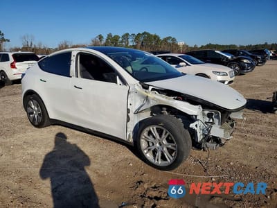 Czwarte zdjęcie samochodu z boku: 2021 TESLA MODEL Y VIN:5YJYGDEE5MF065816 - miniatura