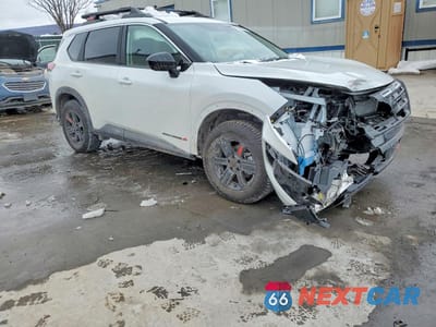 Czwarte zdjęcie samochodu z boku: 2026 NISSAN ROGUE ROCK CREEK VIN:5N1BT3BB9TC672590 - miniatura