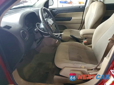 Zdjęcie 7 z 13 samochodu: 2010 JEEP COMPASS SPORT VIN:1J4NF1FB9AD620286 - miniatura