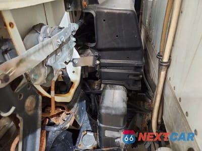 Zdjęcie 12 z 13 samochodu: 2015 ISUZU NQR VIN:JALE5W167F7900521 - miniatura