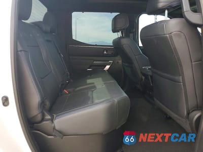 Zdjęcie 10 z 11 samochodu: 2023 TOYOTA TUNDRA PLATINUM VIN:5TFNA5EC6PX019432 - miniatura