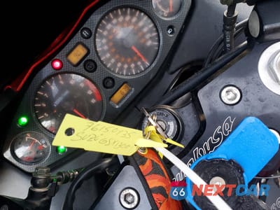 Zdjęcie 8 z 10 samochodu: 2006 SUZUKI GSX1300 R VIN:JS1GW71A662105159 - miniatura