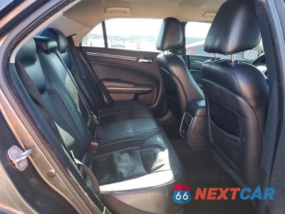 Zdjęcie 10 z 12 samochodu: 2019 CHRYSLER 300 TOURING VIN:2C3CCAAGXKH561427 - miniatura