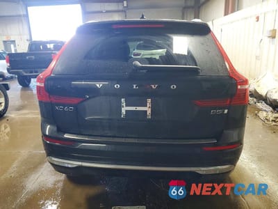 Zdjęcie 6 z 11 samochodu: 2023 VOLVO XC60 ULTIMATE VIN:YV4L12RA6P1193550 - miniatura
