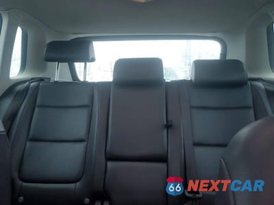 Zdjęcie 10 z 13 samochodu: 2011 VOLKSWAGEN TIGUAN S VIN:WVGAV7AXXBW539831 - miniatura