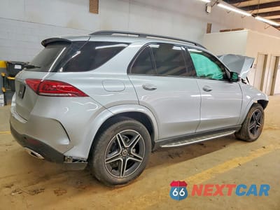Trzecie zdjęcie samochodu z tyłu: 2022 MERCEDES-BENZ GLE 350 VIN:4JGFB4JB2NA606151 - miniatura