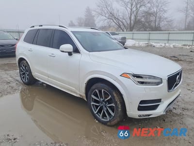 Czwarte zdjęcie samochodu z boku: 2017 VOLVO XC90 T6 VIN:YV4A22PK8H1116597 - miniatura