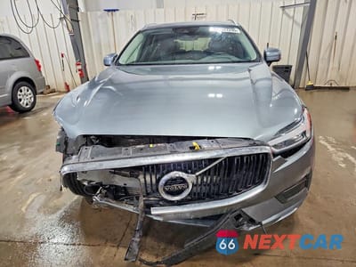 Piąte zdjęcie samochodu w środku: 2019 VOLVO XC60 T5 VIN:LYV102RK9KB191668 - miniatura