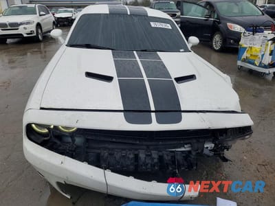 Piąte zdjęcie samochodu w środku: 2023 DODGE CHALLENGER SXT VIN:2C3CDZAG3PH645205 - miniatura