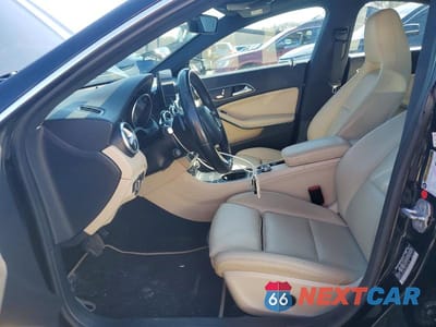 Zdjęcie 7 z 11 samochodu: 2018 MERCEDES-BENZ CLA 250 4MATIC VIN:WDDSJ4GB6JN505619 - miniatura