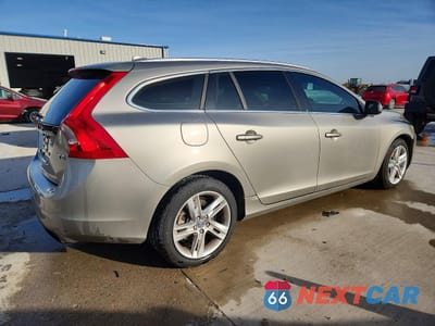 Trzecie zdjęcie samochodu z tyłu: 2015 VOLVO V60 PREMIER VIN:YV140MEK7F1244745 - miniatura