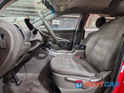 Zdjęcie 7 z 12 samochodu: 2011 KIA SPORTAGE LX VIN:KNDPB3A2XB7067192 - miniatura