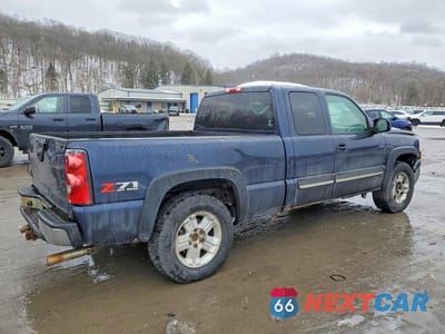 Trzecie zdjęcie samochodu z tyłu: 2006 CHEVROLET SILVERADO K1500 VIN:1GCEK19ZX6Z170622 - miniatura